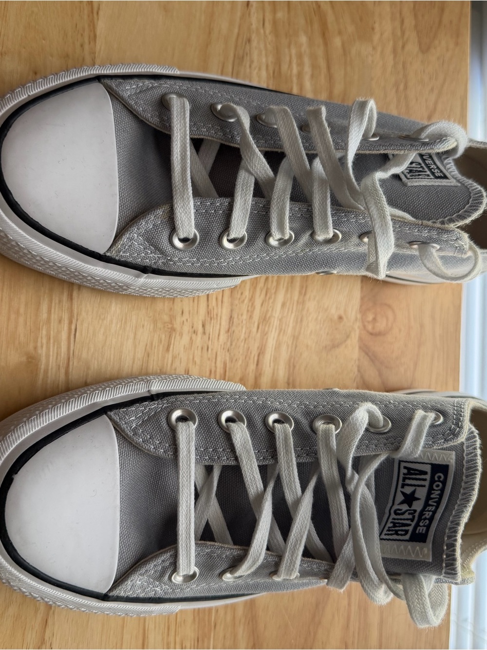 Converse Women’s Gray Low Top Platform Sneakers Brand New